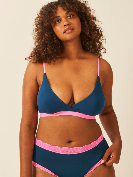 MidnightNeonPinkCrossoverBra_HighRise_010_600x600.jpg