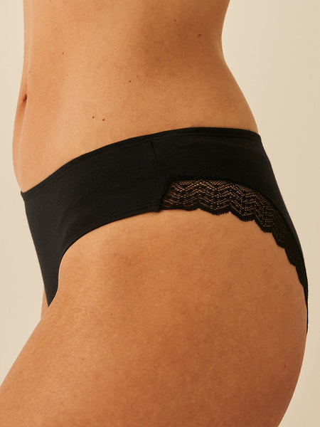 ZigZagBlackTriangleBra_Brazilian_051_75498402-8af4-4fe9-9d2c-cd757c1da52f_600x600.jpg