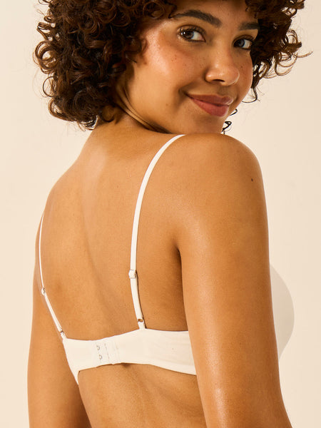 ZigZagWhiteDemiBra_OriginalKnicker_064_a0dbd7ec-27a7-492e-a720-66117fc5cd73_600x600.jpg